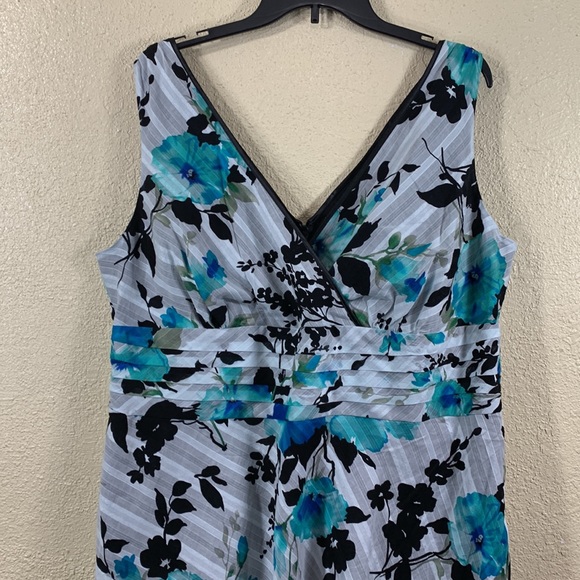 Avenue Dress Blue Black Floral 18 - Picture 3 of 16